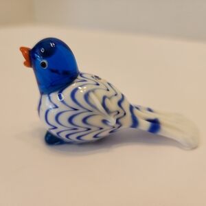 HAND BLOWN GLASS BIRD HEAD IS COBALT BASE OS WHITE AND BLUE. Bird Decor